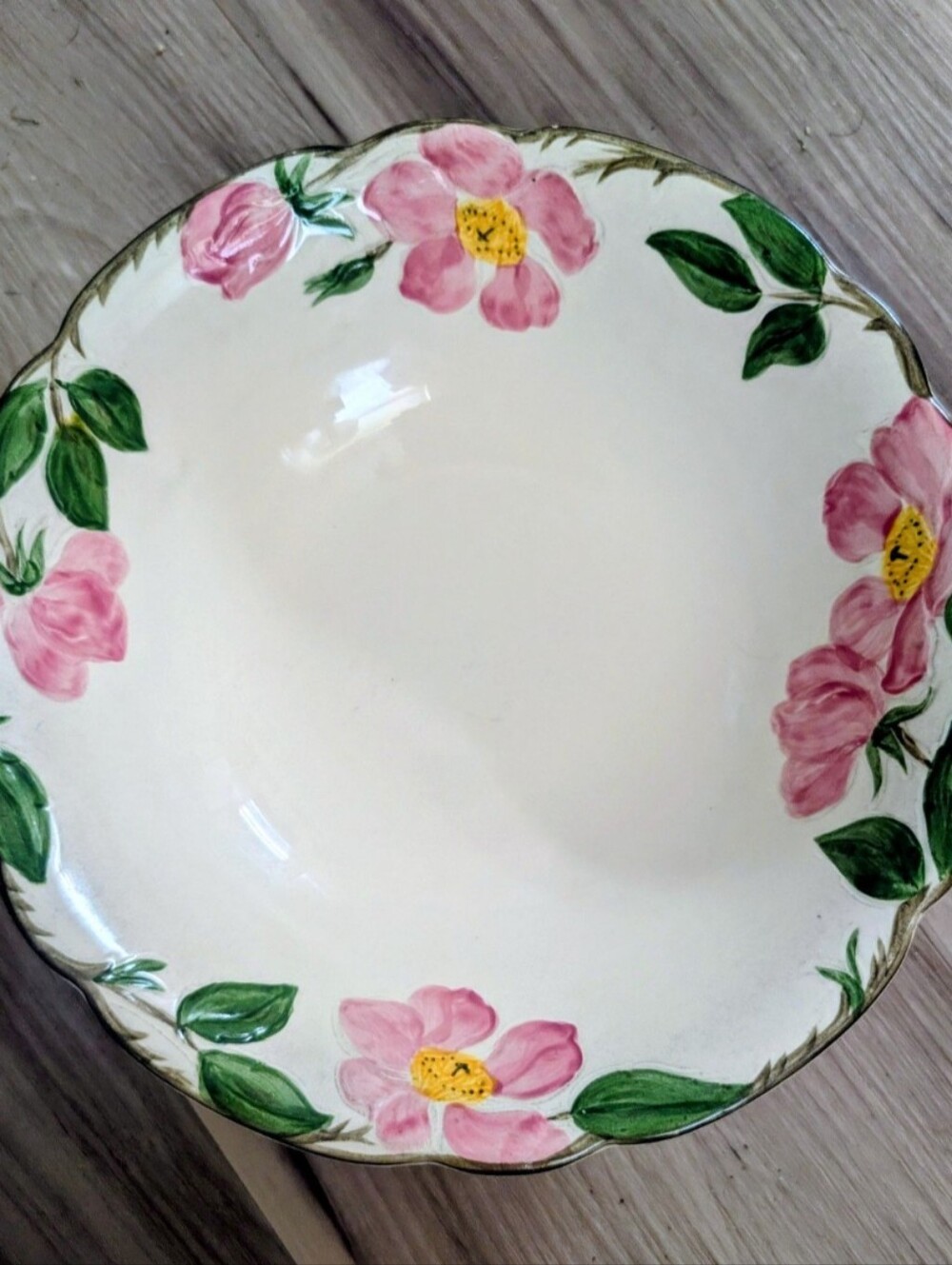 Franciscan Desert Rose 15' serving bowl Pristine! I have many more pieces :)